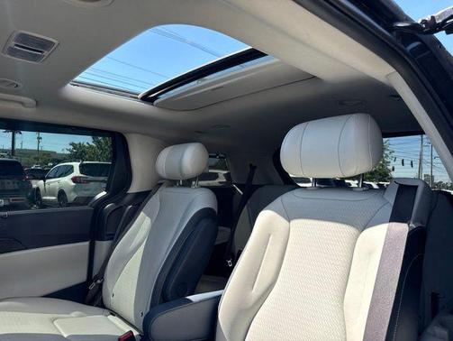 Panthera Metal 2025 Kia Carnival Hybrid SX Prestige