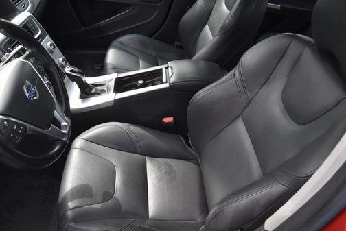 2017 Volvo S60 Inscription T5 Platinum