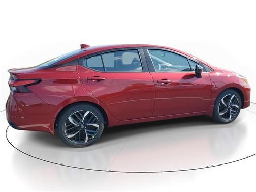 2025 Nissan Versa 1.6 SR