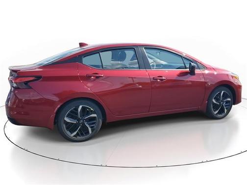 2025 Nissan Versa 1.6 SR