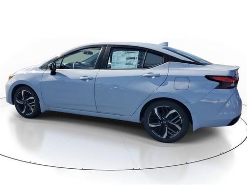 2025 Nissan Versa 1.6 SR