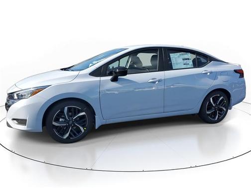 2025 Nissan Versa 1.6 SR