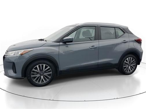 2022 Nissan Kicks SV