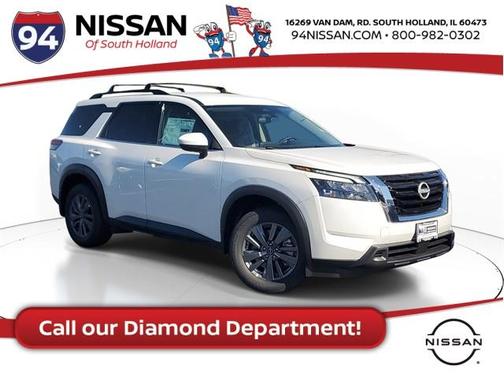 2025 Nissan Pathfinder SV