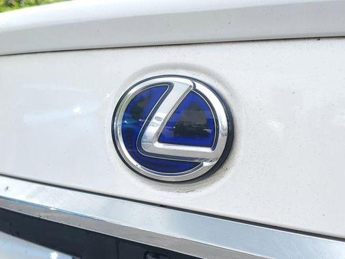 White Pearl 2021 Lexus ES 300h 300H