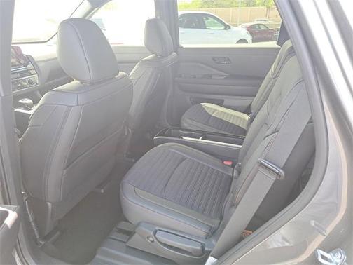 2025 Nissan Pathfinder Rock Creek