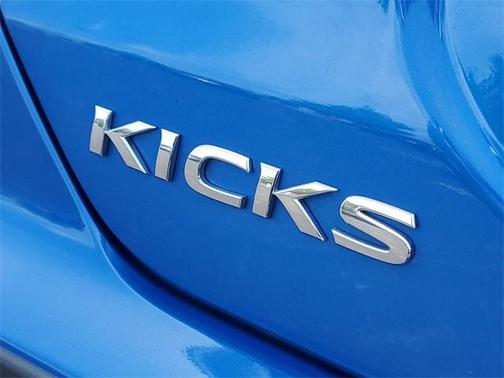2023 Nissan Kicks S