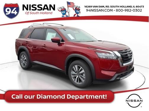 2025 Nissan Pathfinder SL