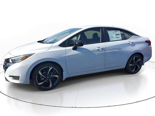 2025 Nissan Versa 1.6 SR