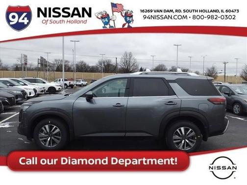 2025 Nissan Pathfinder SL