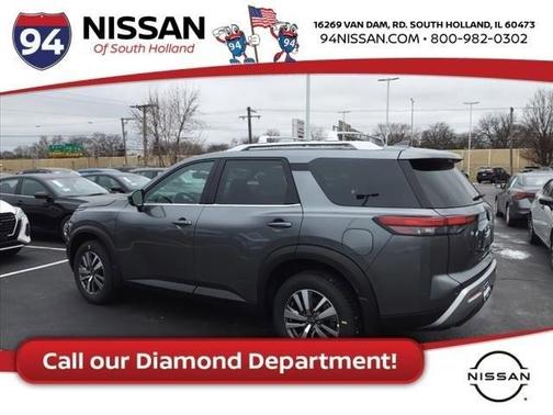 2025 Nissan Pathfinder SL