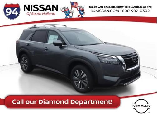 2025 Nissan Pathfinder SL