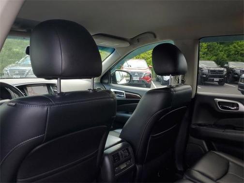 2014 Nissan Pathfinder SL