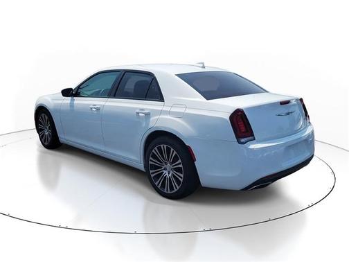 2019 Chrysler 300 Touring