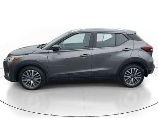 Gun Metallic 2024 Nissan Kicks SV