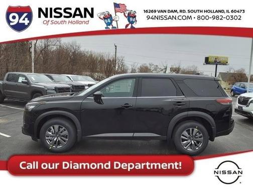2025 Nissan Pathfinder S