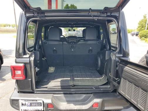 2022 Jeep Wrangler Unlimited Sahara Altitude