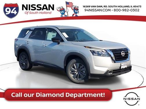 2025 Nissan Pathfinder S