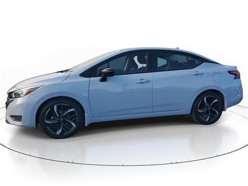 2024 Nissan Versa 1.6 SR