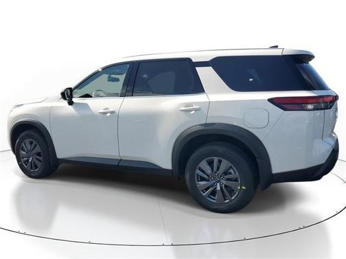 2025 Nissan Pathfinder S