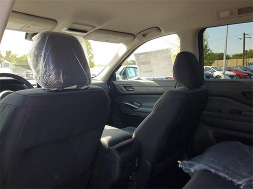 2025 Nissan Pathfinder S