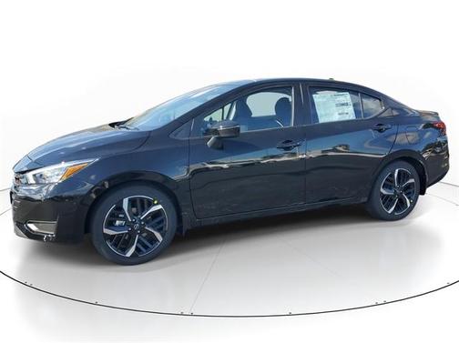 2025 Nissan Versa 1.6 SR