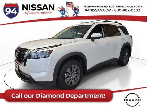 2025 Nissan Pathfinder SV