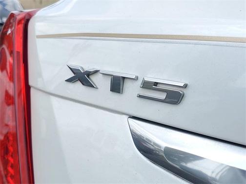 2017 Cadillac XT5 Base