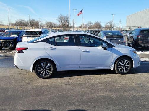 2025 Nissan Versa 1.6 SV