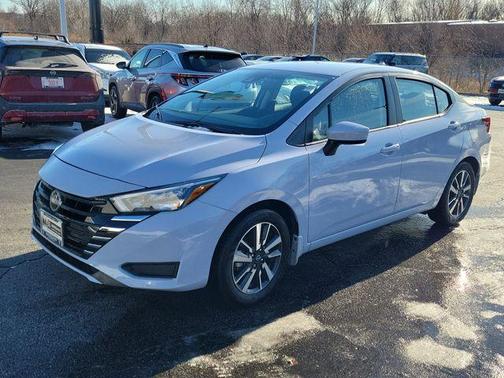 2025 Nissan Versa 1.6 SV