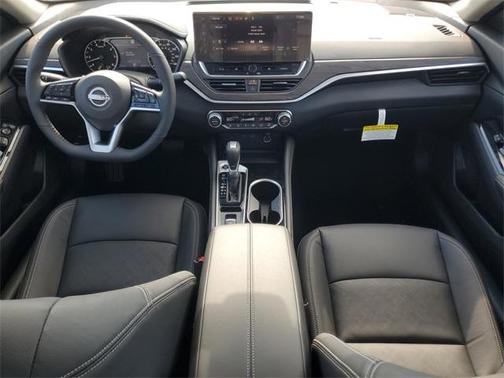 2025 Nissan Altima SL