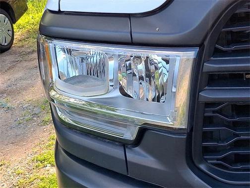 2022 RAM 2500 Tradesman Crew Cab 4x4 6'4' Box