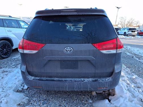 2012 Toyota Sienna LE