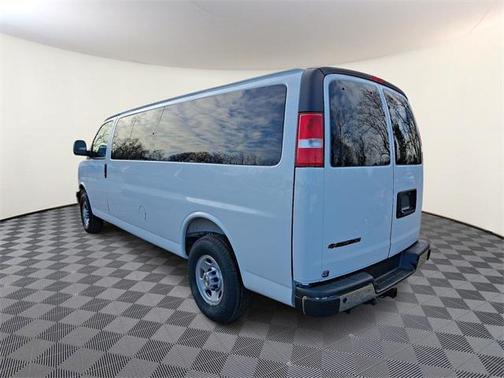 2025 Chevrolet Express 3500 RWD 3500 Extended Wheelbase LS