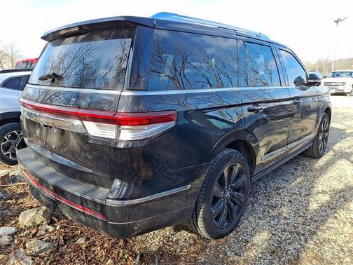 2023 Lincoln Navigator Reserve