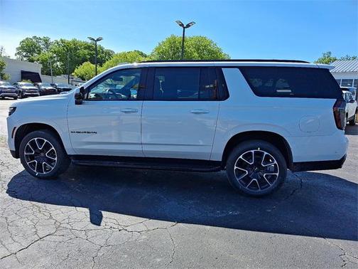 2025 Chevrolet Suburban RST