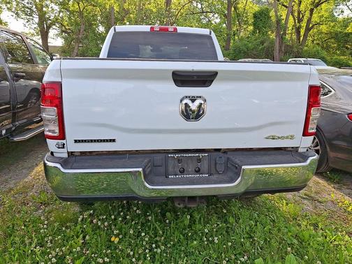 Bright White Clearcoat 2024 RAM 2500 Big Horn Crew Cab 4x4 6'4' Box