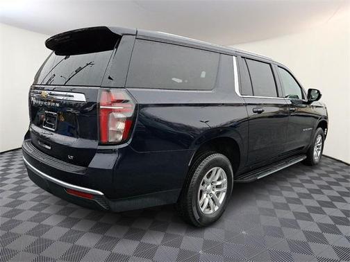 2023 Chevrolet Suburban LT