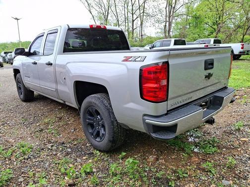 Silver Ice Metallic 2018 Chevrolet Silverado 1500 2LT