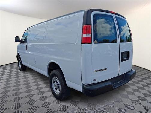 2022 Chevrolet Express 2500 RWD 2500 Regular Wheelbase WT