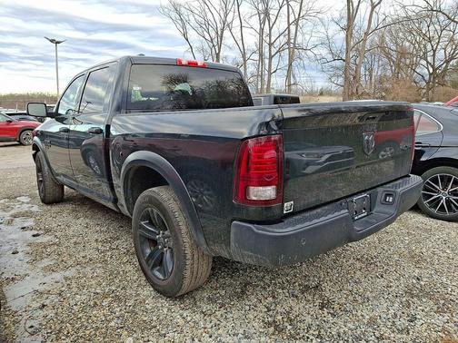 2024 RAM 1500 Classic Warlock Crew Cab 4x4 5'7' Box