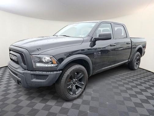 2024 RAM 1500 Classic Warlock Crew Cab 4x4 5'7' Box
