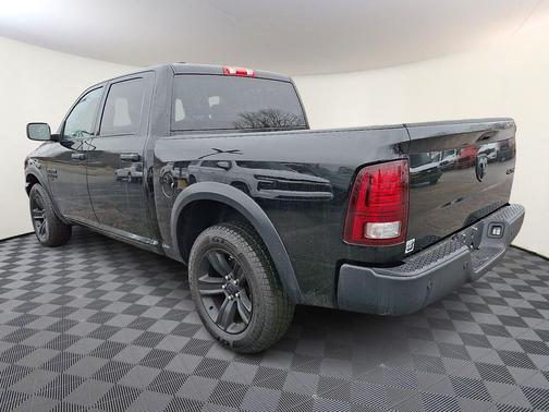 2024 RAM 1500 Classic Warlock Crew Cab 4x4 5'7' Box