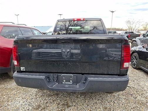 2024 RAM 1500 Classic Warlock Crew Cab 4x4 5'7' Box