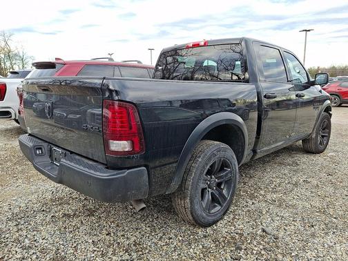 2024 RAM 1500 Classic Warlock Crew Cab 4x4 5'7' Box