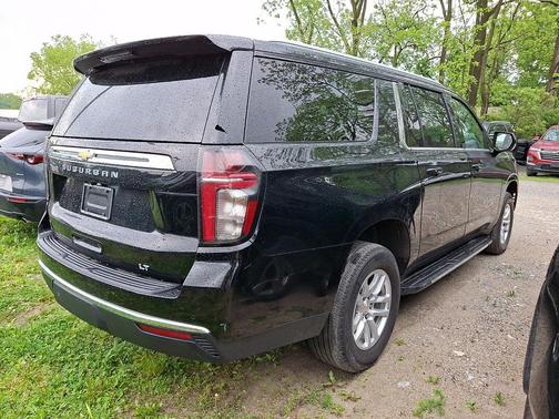 Black 2024 Chevrolet Suburban LT