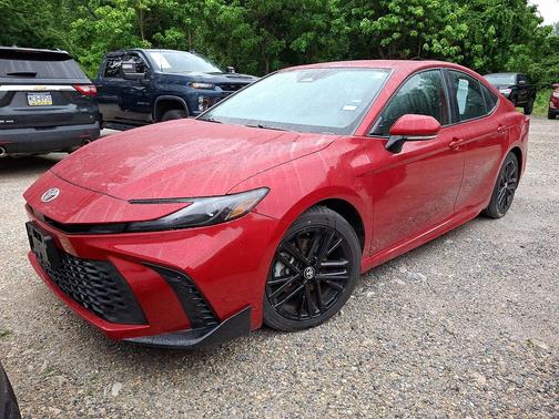 Supersonic Red 2025 Toyota Camry SE