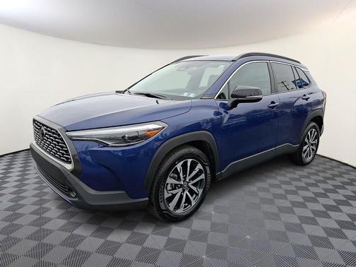 2025 Toyota Corolla Cross XLE
