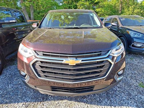 Black Cherry Metallic 2021 Chevrolet Traverse LT Leather