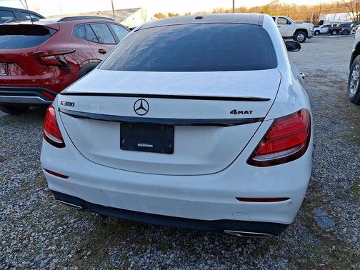 2017 Mercedes-Benz E-Class 4MATIC